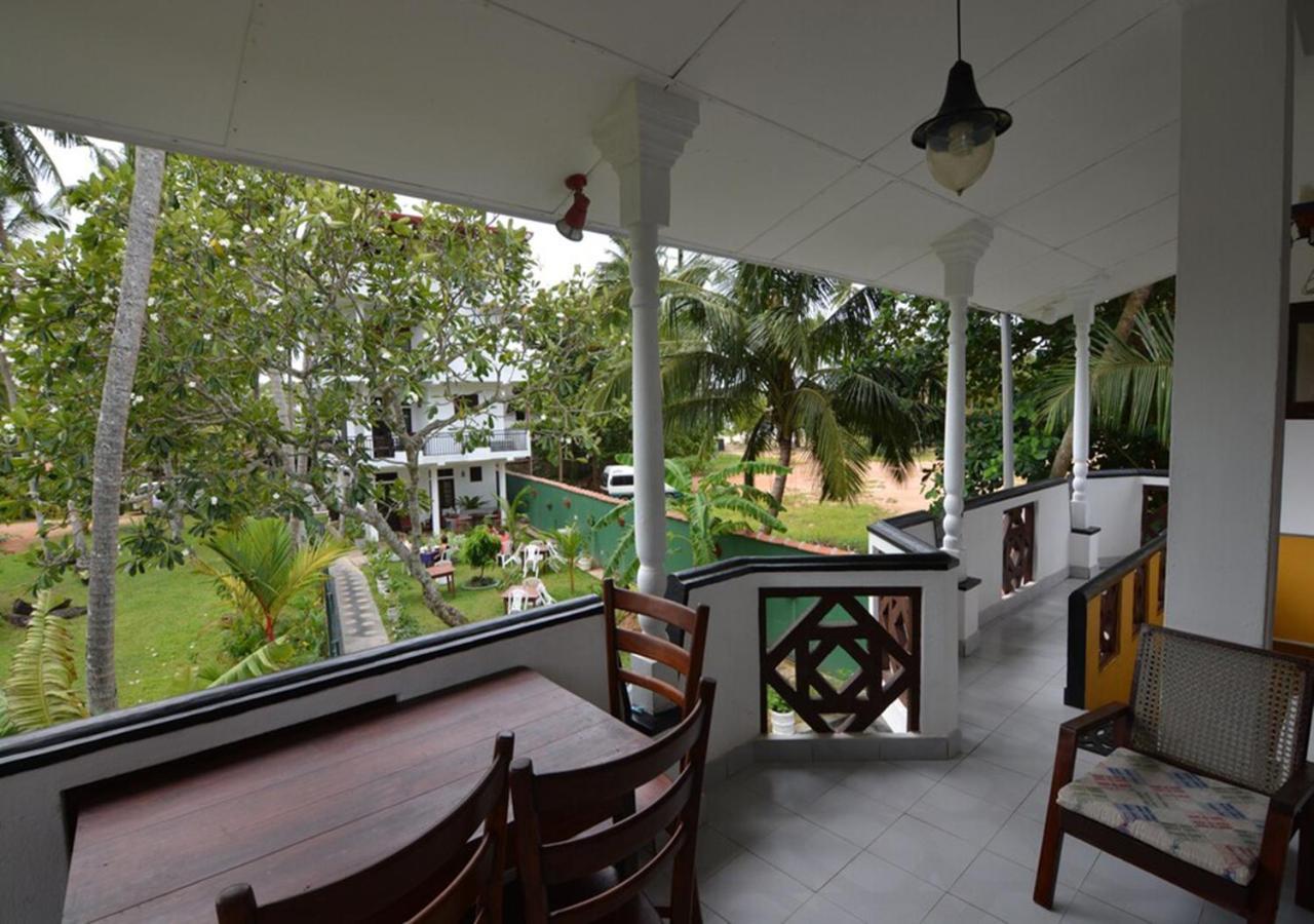 Seaview Deepal Villa Unawatuna Room photo